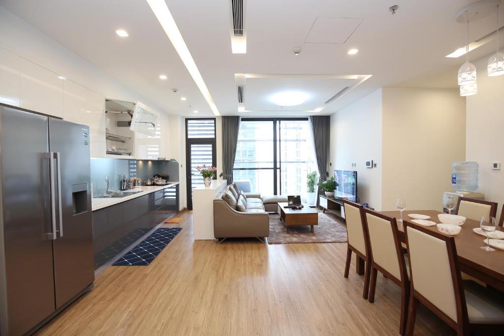 Investland- Vinhomes Metropolis one, two, three, four bedrooms – Hanoi